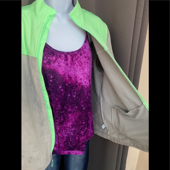 Jacket - Picture 3 of 6